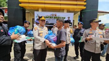 Polres Aceh Tenggara Hadirkan Harapan di Tengah Banjir, 365 Paket Bantuan Disalurkan untuk Warga Ketambe dan Salim Pinim